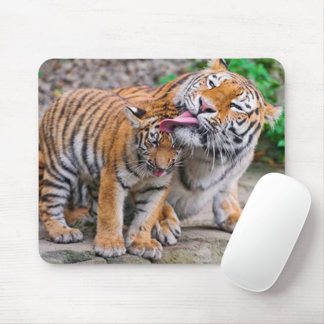 Cutest Baby Animals | Siberian Tiger Family Mouse Pad (With Mouse)