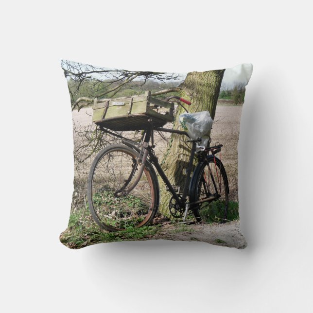 CYCLING THROW PILLOW (Front)