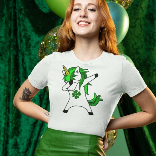 Dabbing Unicorn St Patricks Day Green Shamrock T_Shirt