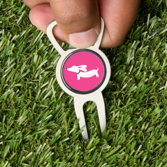 Dachshund Golf Divot Tool Gift Hot Pink Doxie Mom (Insitu 1)