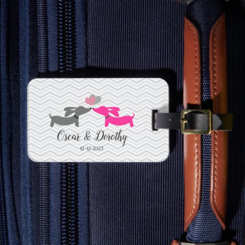 Dachshund Love Personalized Wedding Gift   Luggage Tag