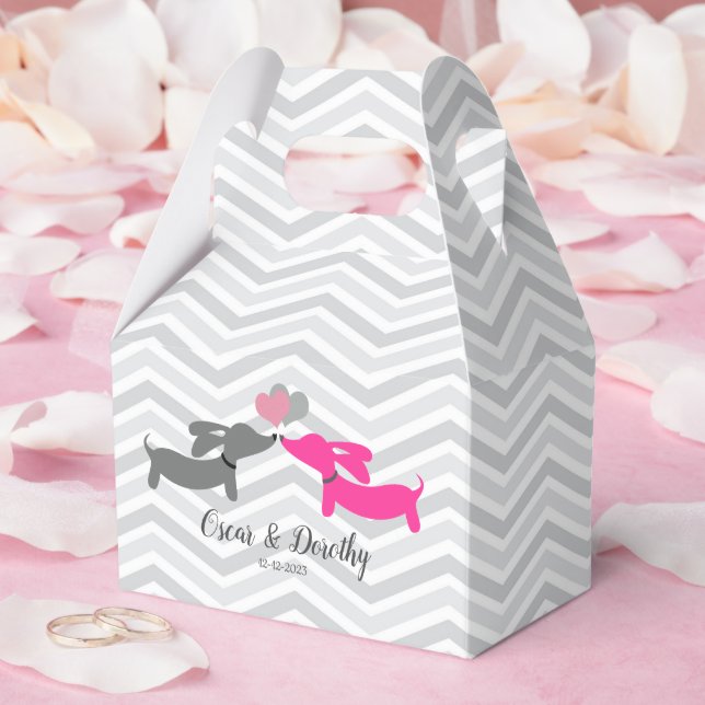 Dachshund Love Wedding Personalized Favor Boxes  (Wedding)