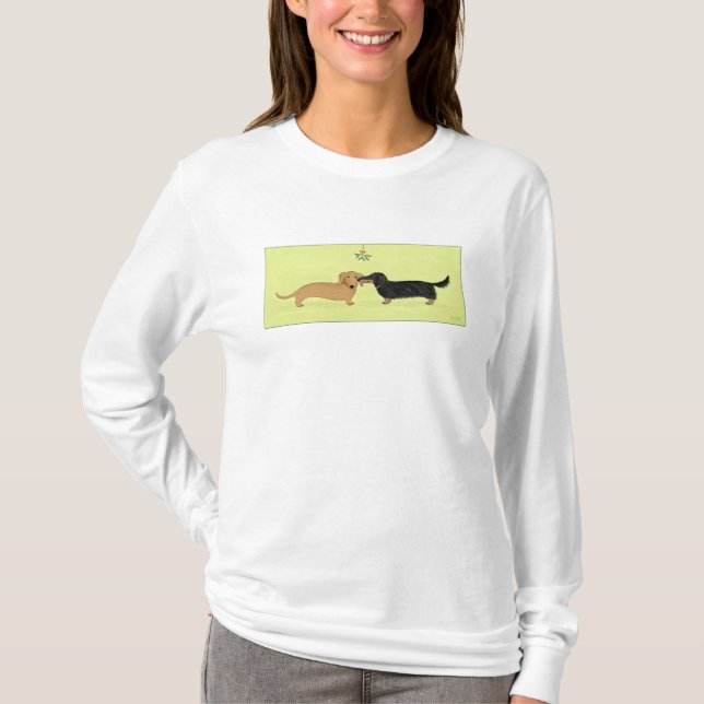 Dachshund Mistletoe Kiss - Wiener Dog Christmas T-Shirt (Front)