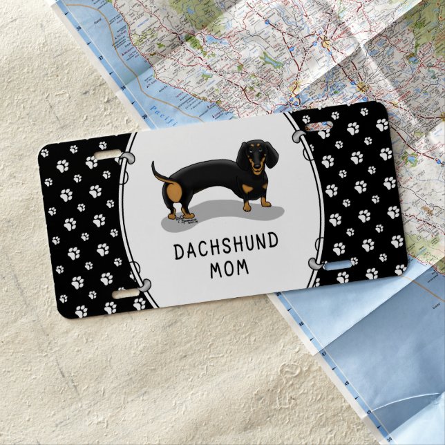 Dachshund Mom (S black & tan) - Cute dog License Plate (In Situ)