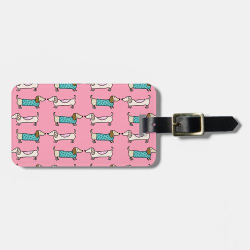 Dachshunds in pink love luggage tag