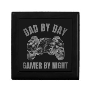 DAD BY DAY GAMER BY NIGHT GIFT BOX