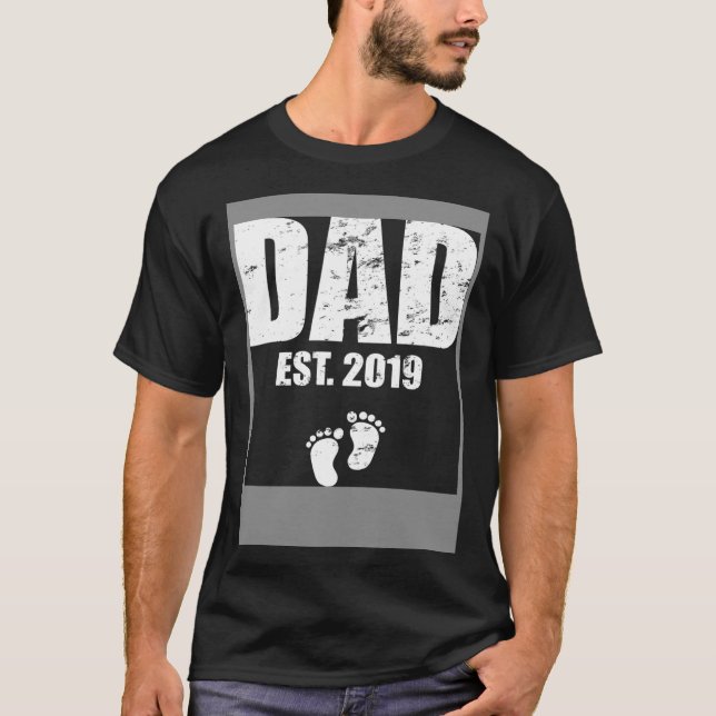 Dad established 2019 T-Shirt (Front)