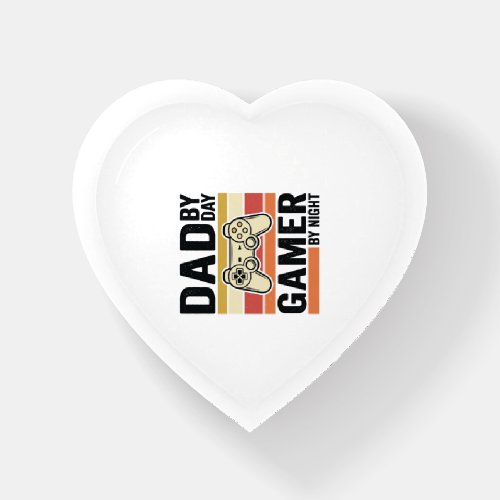 Dad Gamer Vintage Controller T-Shirt Design_1 Paperweight
