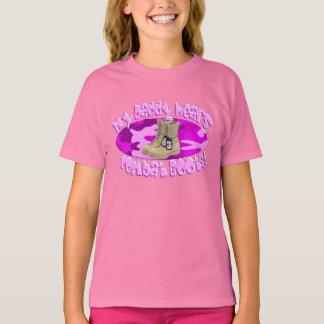 Daddy Wears Combat Boots (pink) T-Shirt