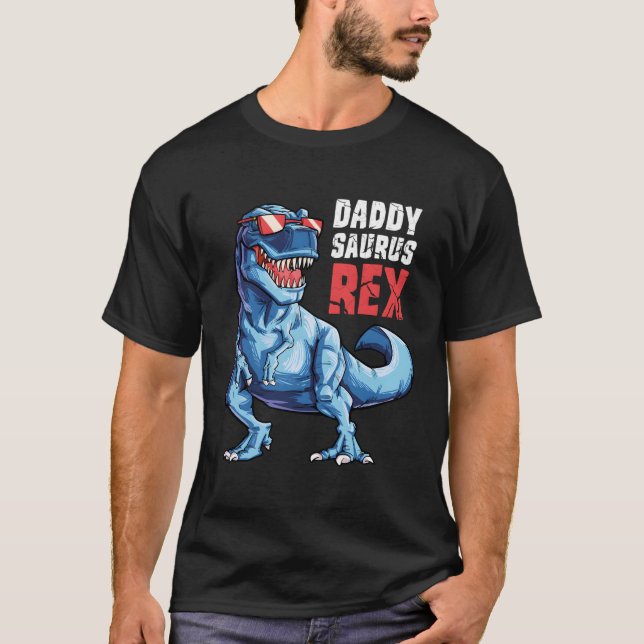 Daddysaurus T Rex Dinosaur Gift Daddy Saurus Famil T-Shirt (Front)