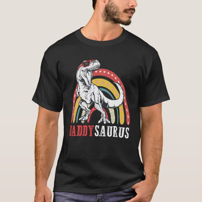 Daddysaurus T Rex Funny Rainbow Daddy Saurus Famil T-Shirt (Front)
