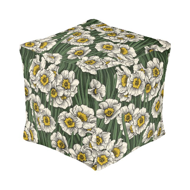 Daffodil garden pouf (Angled Front)