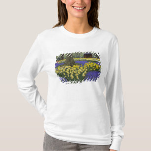 Daffodils, grape hyacinth, and tulip garden, T-Shirt