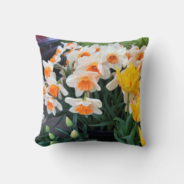 Daffodils & Tulips, Oregon Throw Pillow (Front)