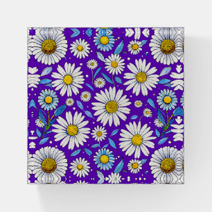 Daisies and Leaves Paperweight