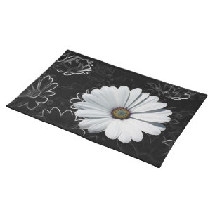 Daisies and shades of gray cloth placemat