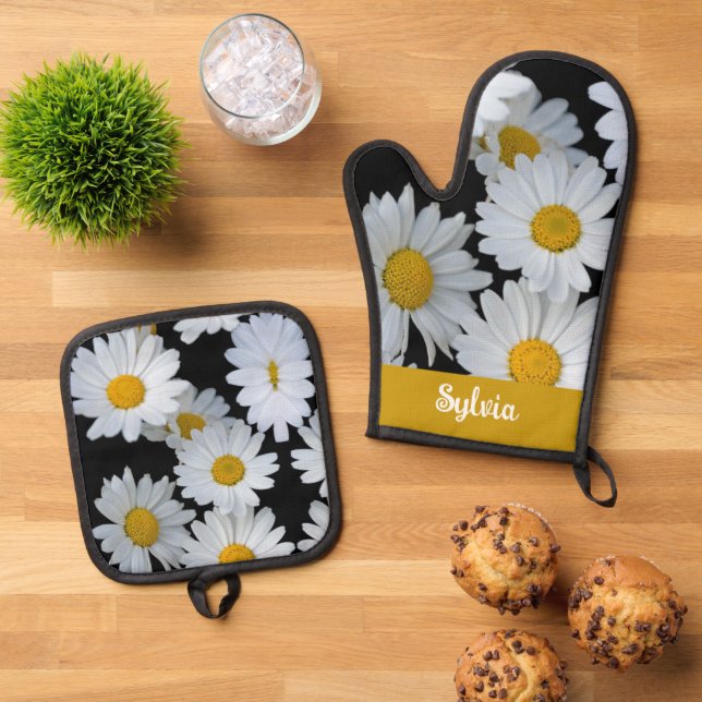 Daisies Floral Pattern Custom Name Oven Mitt & Pot Holder Set (Top Down)
