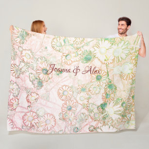 Daisies in red and green fleece blanket