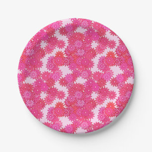 Daisies in shades of pink and fuchsia paper plates