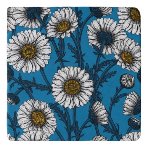 Daisies on blue trivet