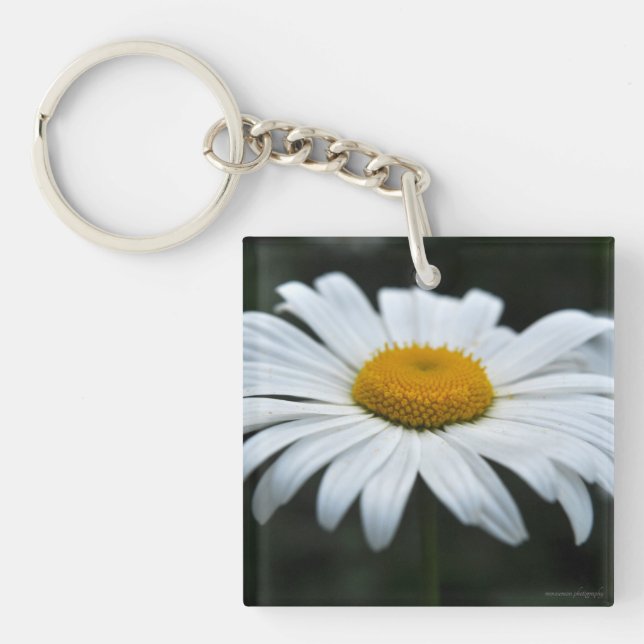 Daisy - Face Up Keychain (Front)