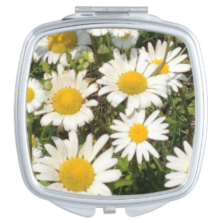 Daisy flower compact mirror