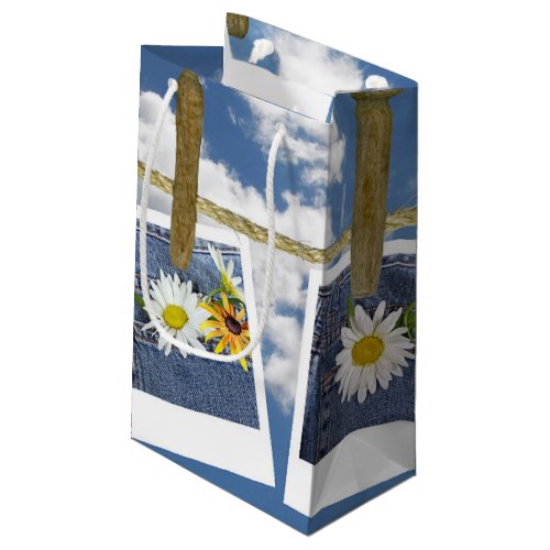 daisy flowers in blue jean pocket small gift bag