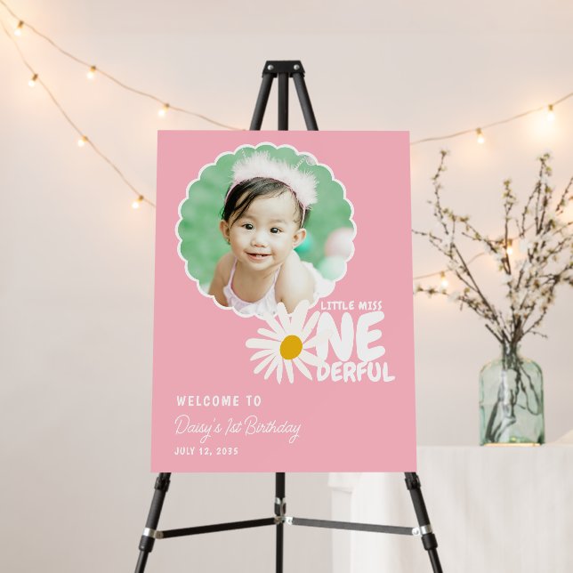 Daisy Little Miss ONEderful Birthday Photo Welcome Foam Board (In Situ (Stand))