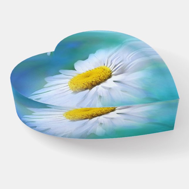 Daisy Paperweight (Angled)