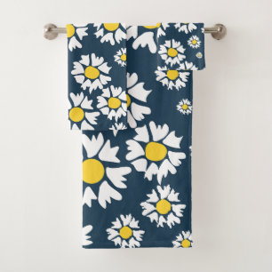 Daisy Pattern, Floral Pattern, White Daisies Bath Towel Set