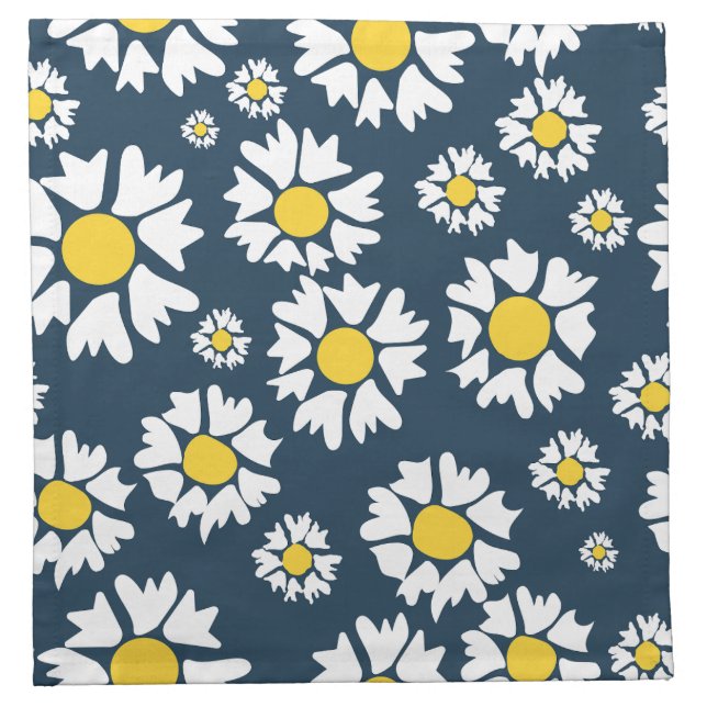 Daisy Pattern, Floral Pattern, White Daisies Cloth Napkin (Front)