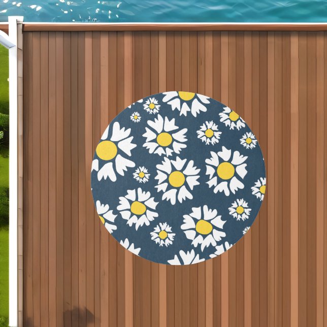 Daisy Pattern, Floral Pattern, White Daisies Outdoor Rug (Insitu (Outdoor 1))