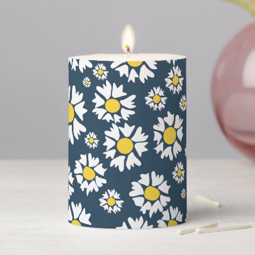Daisy Pattern Floral Pattern White Daisies Pillar Candle