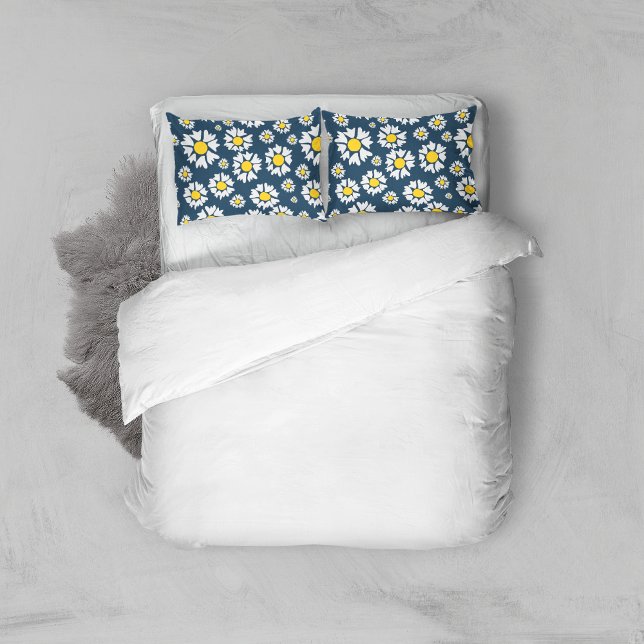 Daisy Pattern, Floral Pattern, White Daisies Pillow Case (Creator Uploaded)
