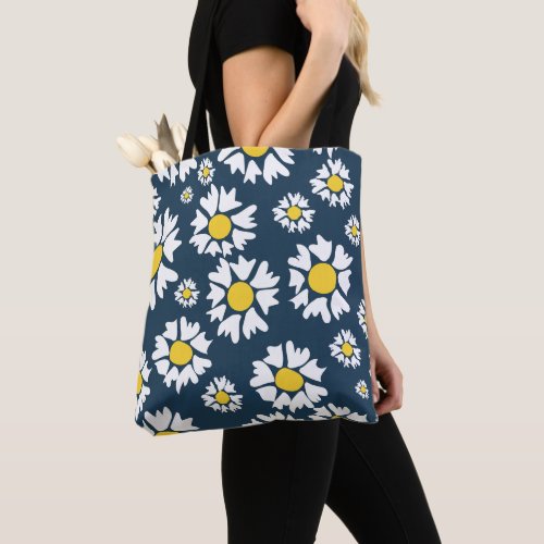 Daisy Pattern Floral Pattern White Daisies Tote Bag