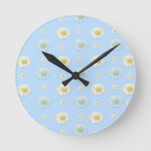 Daisy Pattern on light blue background Round Clock