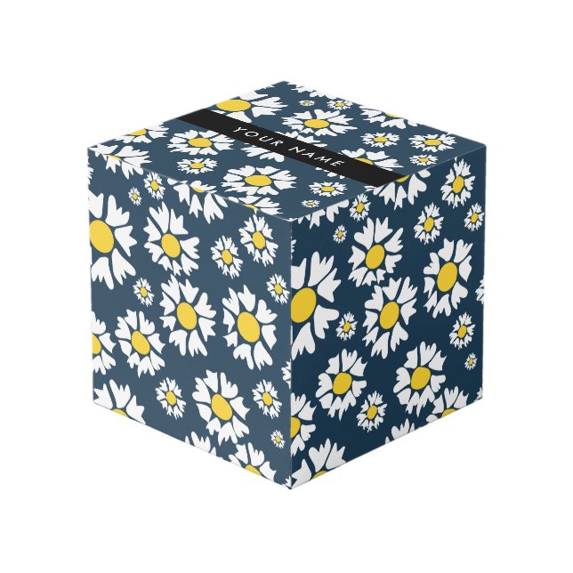 Daisy Pattern, White Daisies, Your Name Cube (Front Angled)
