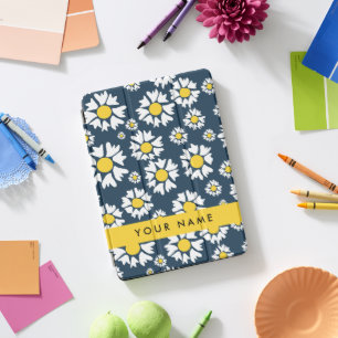 Daisy Pattern, White Daisies, Your Name iPad Pro Cover