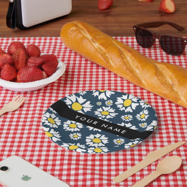 Daisy Pattern, White Daisies, Your Name Paper Plates (Picnic)