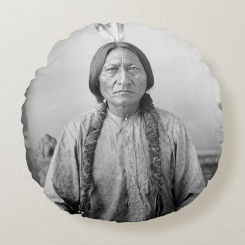 Dakota Leader Sitting Bull Native American Indian  Round Pillow