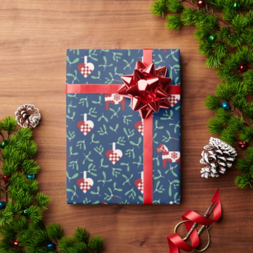 Dalahorse Pleated Hearts and Mistletoe Christmas  Wrapping Paper