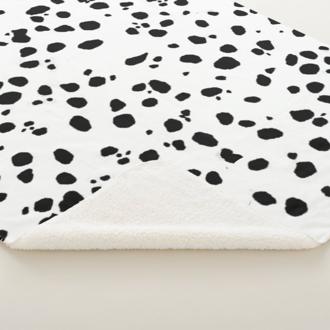 Dalmatian Spots Pattern  Sherpa Blanket (3/4)