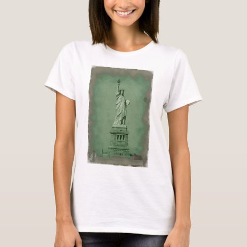 Damaged Photo Effect Statue of Liberty T_Shirt