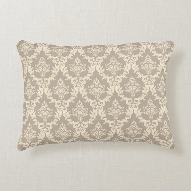 Damask background decorative pillow (Front)