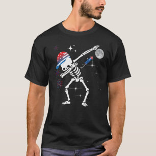 Dancing Dabbing Skeleton 4th of July American Flag T-Shirt