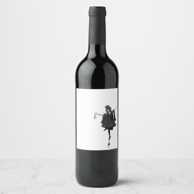 dancing girl on bottle wine label (Front)