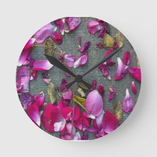 Dancing Petals I Round Clock