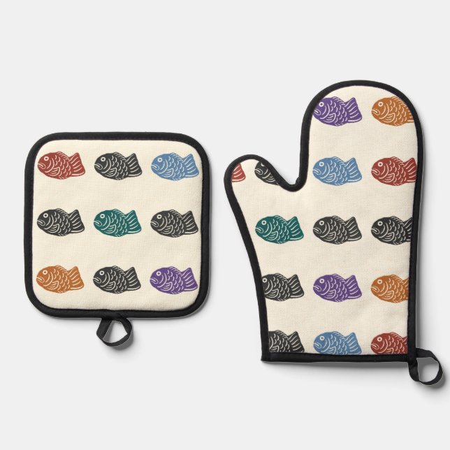 Dancing Taiyaki Oven Mitt & Pot Holder Set (Front)