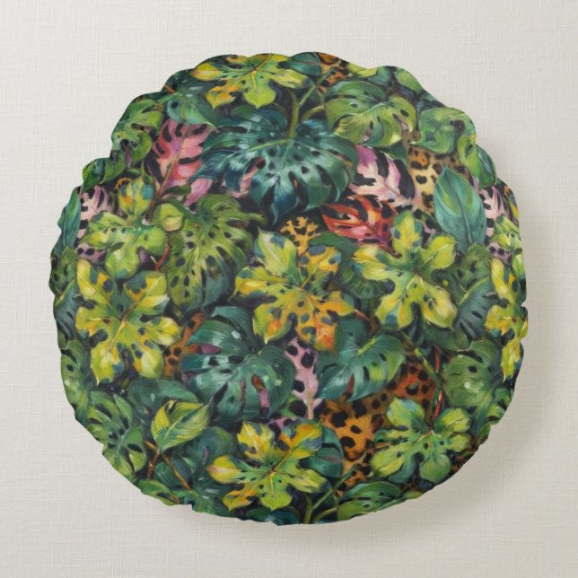 Dangerous Predator in the Tropics Round Pillow (Front)