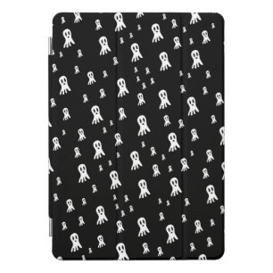 Dark Halloween Ghosts iPad Pro Cover